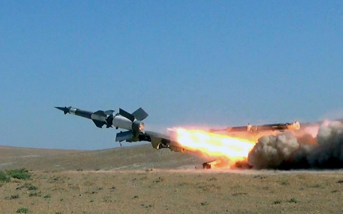   Azerbaijani anti-aircraft missile troops conduct live-fire exercises   