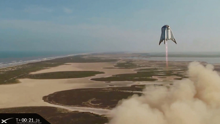     SpaceX:   le Starhopper réussit un dernier vol d