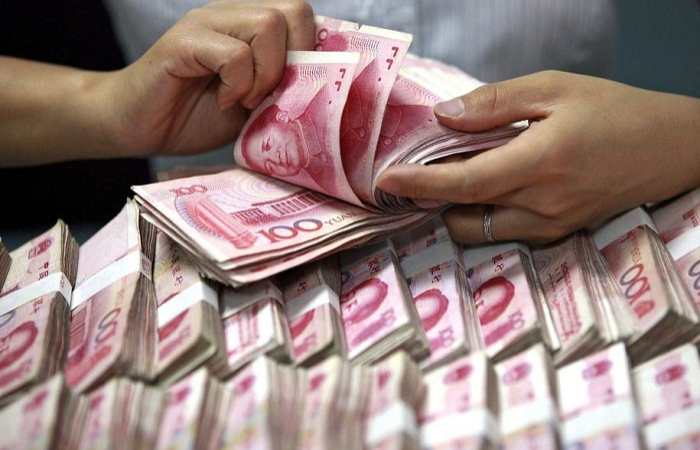 La monnaie chinoise au plus bas depuis 2010, à plus de 7 yuans pour un dollar