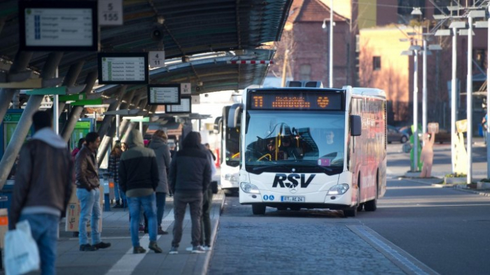 SPD plant deutliche Preissenkung im Nahverkehr