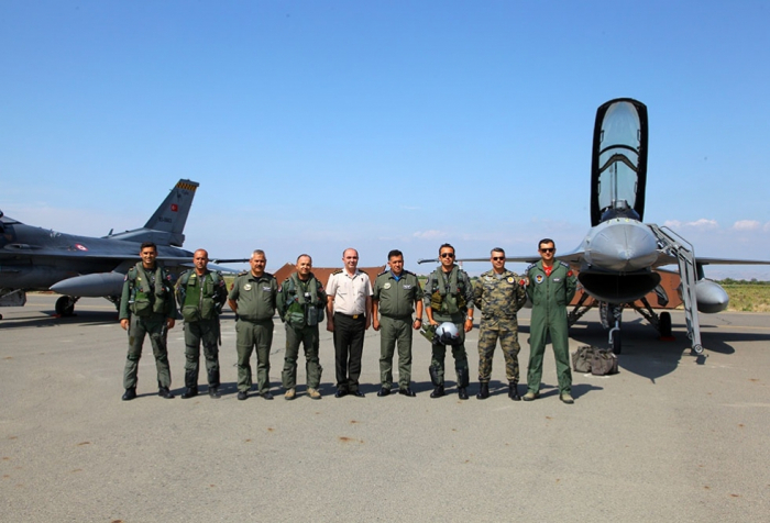 Los aviones de combate F-16 llegan a Azerbaiyán Los aviones de combate F-16 llegan a Azerbaiyán