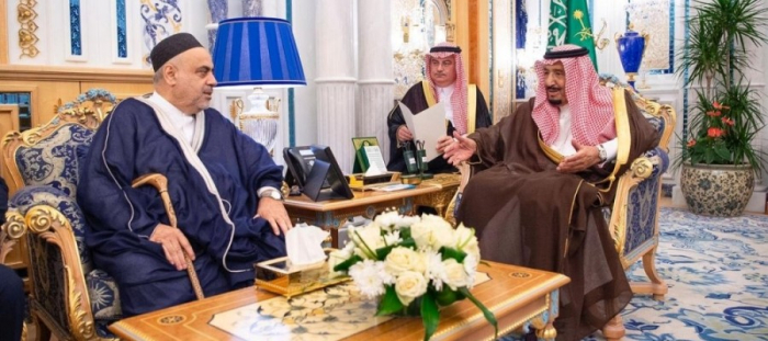   El rey de Arabia Saudita recibe a Allahshukur Pashazadeh  