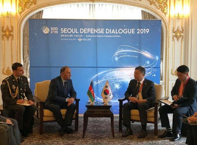  Viceministro de Defensa de Azerbaiyán se reúne con su homólogo surcoreano 