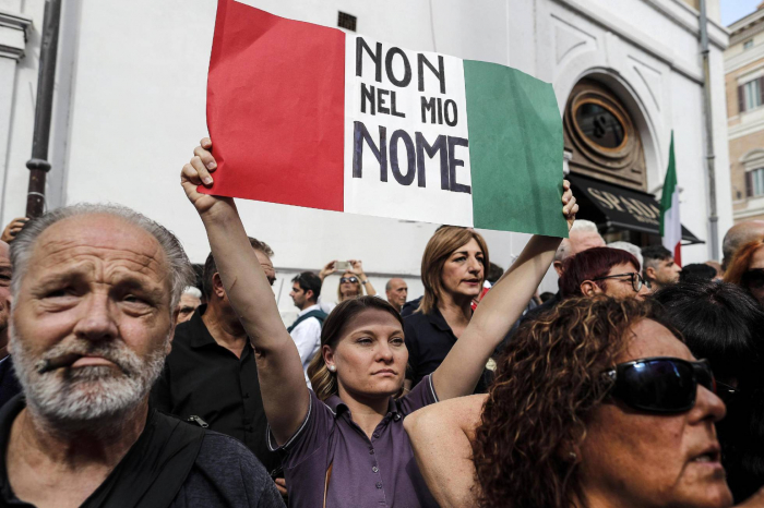 Italia revisará las leyes migratorias de Salvini