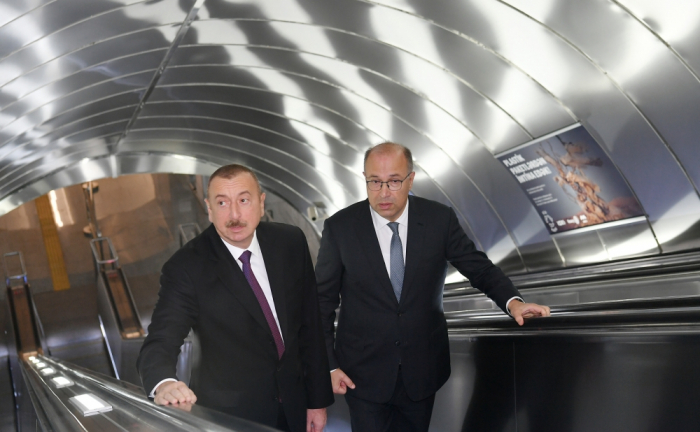   Ilham Aliyev inspiziert die Arbeiten an der U-Bahnstation Khatai in Baku -   FOTOS    