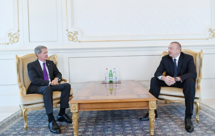   Ilham Aliyev recibe las credenciales del recién nombrado embajador británico en Azerbaiyán  