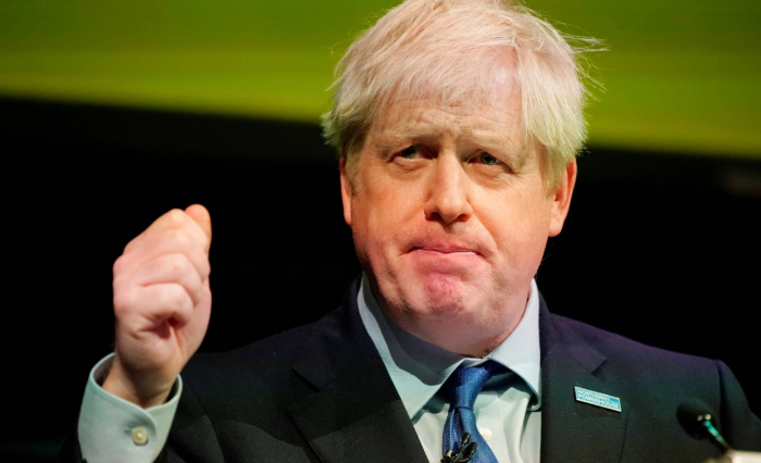   Johnson:   “El Reino Unido se librará de sus grilletes como el Increíble Hulk”