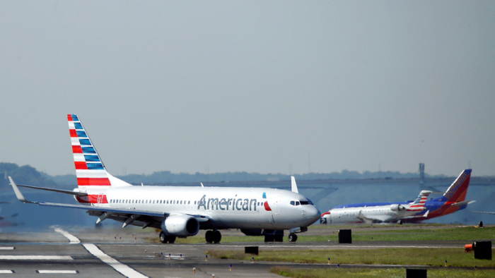 Un avión realiza un aterrizaje de emergencia en EE.UU. por el extraño comportamiento de un pasajero que acabó fumando marihuana a bordo