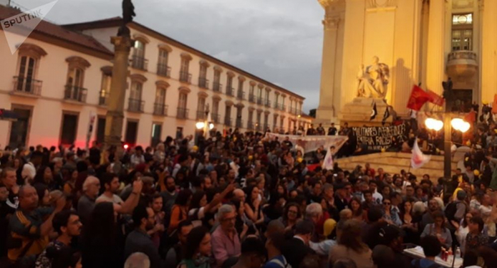 Cientos de personas protestan en Río contra el asesinato de una niña a manos de la policía
