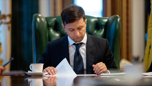 Ukrainian President signs law on impeachment