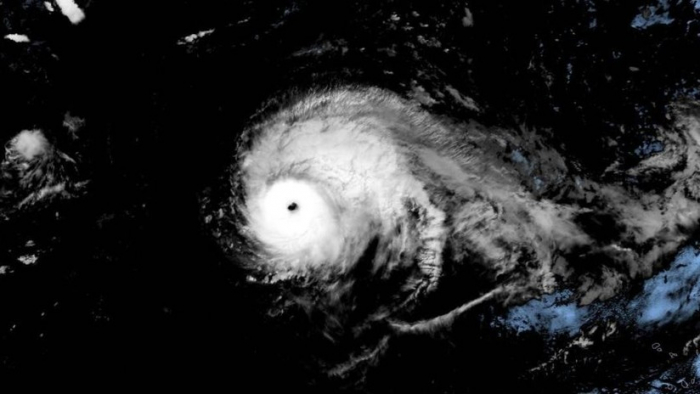 El huracán Lorenzo alcanza la categoría 5 y bate el récord histórico de fuerza en una región del Atlántico