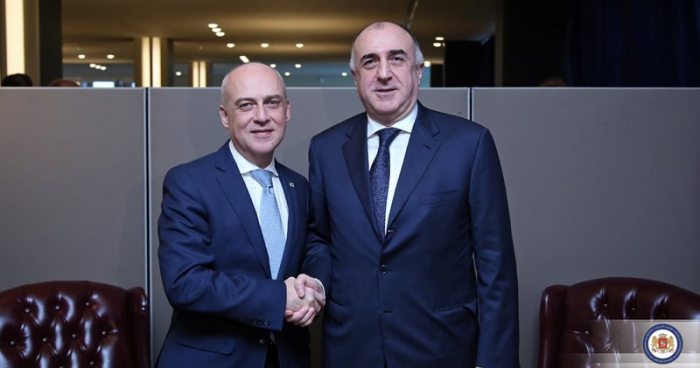 Canciller azerbaiyano se reúne con su homólogo georgiano 