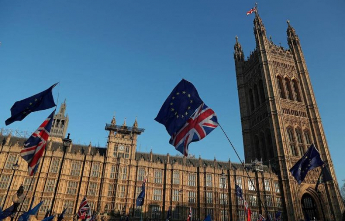 Royaume-Uni: le Parlement suspendu dès la fin des débats lundi soir