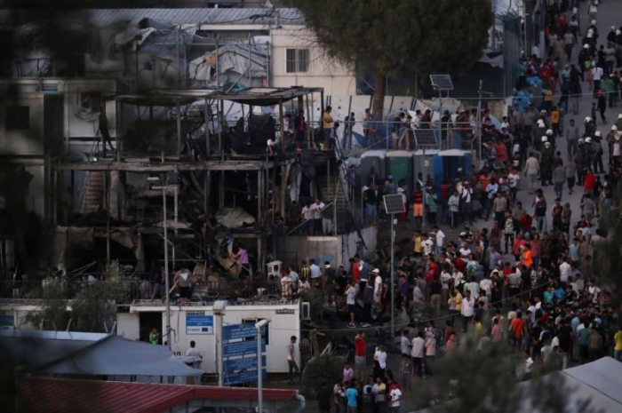  Grèce:   émeutes dans un camp de réfugiés de Lesbos après un incendie meurtrier