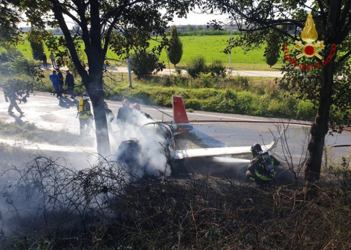 At least one dead, three injured as single-engine plane crashes in Italy