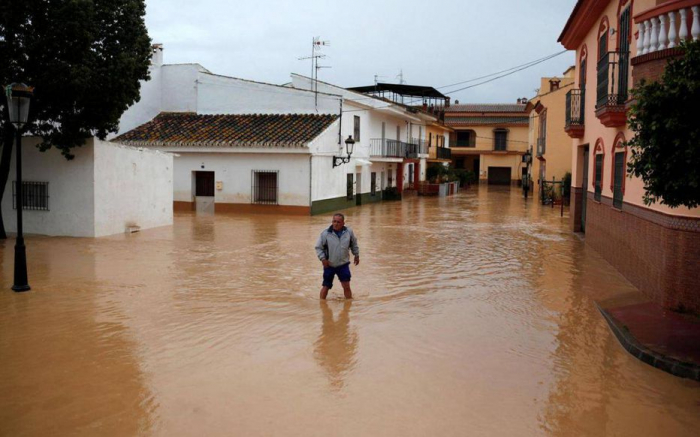   Espagne:   pluies torrentielles dans le Sud-Est, écoles fermées