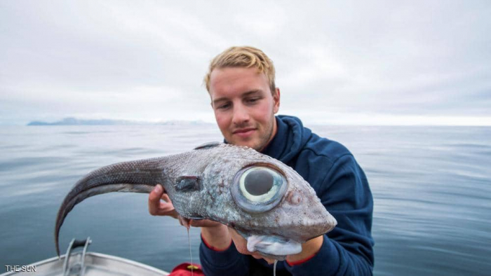 نرويجي يفعلها ويصطاد "السمكة الديناصور"