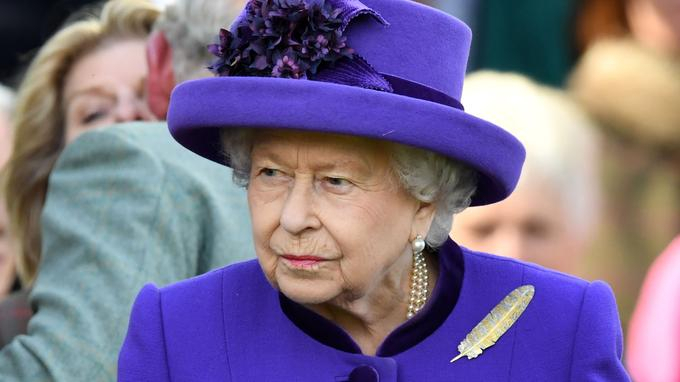   La reine Elizabeth promulgue la loi visant à empêcher un Brexit sans accord  