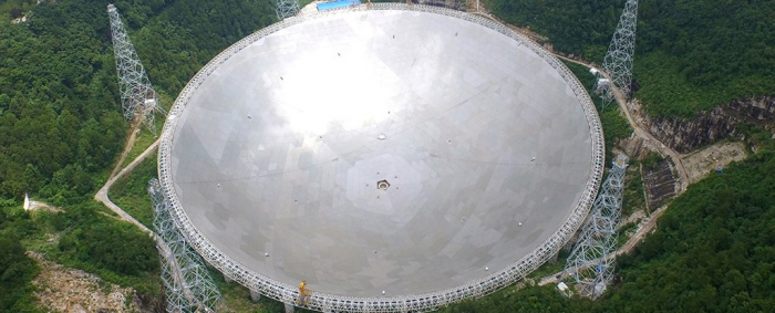 Giant radio telescope in China just detected repeating signals from across space  