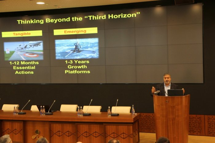 Global futurist Rohit Talwar makes presentation at SOFAZ
