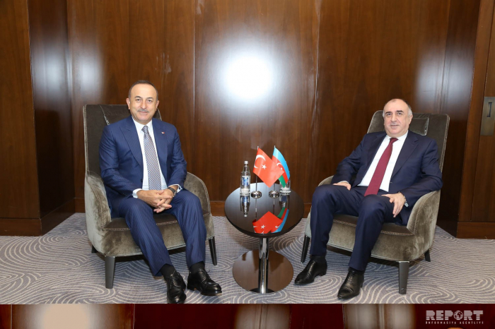   Le chef de la diplomatie azerbaïdjanaise rencontre son homologue turc  