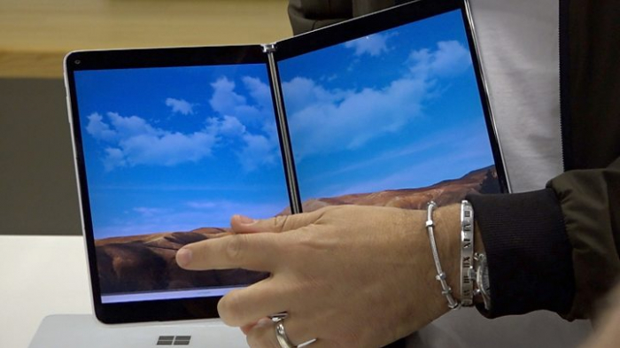 Microsoft bets on foldable, though not bendable, devices