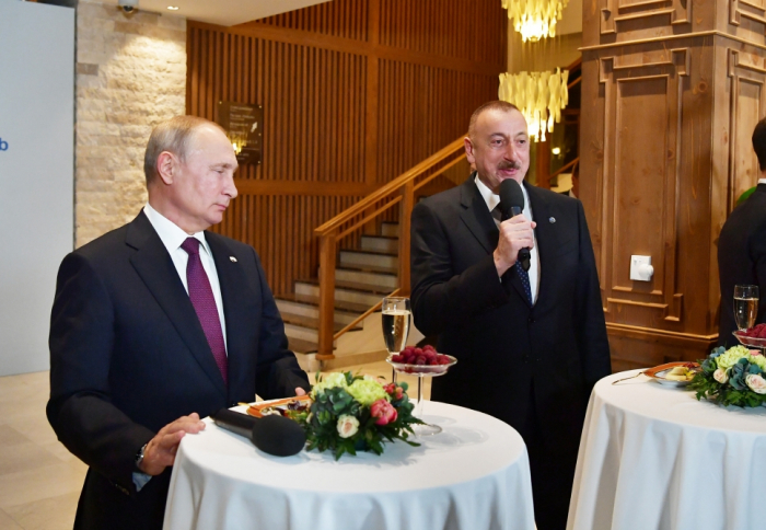  Ilham Aliyev a tenu une réunion informelle avec ses homologues à Sotchi -   PHOTOS    