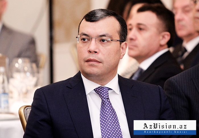  Le ministre azerbaïdjanais du Travail et de la Protection sociale se rend en Iran 