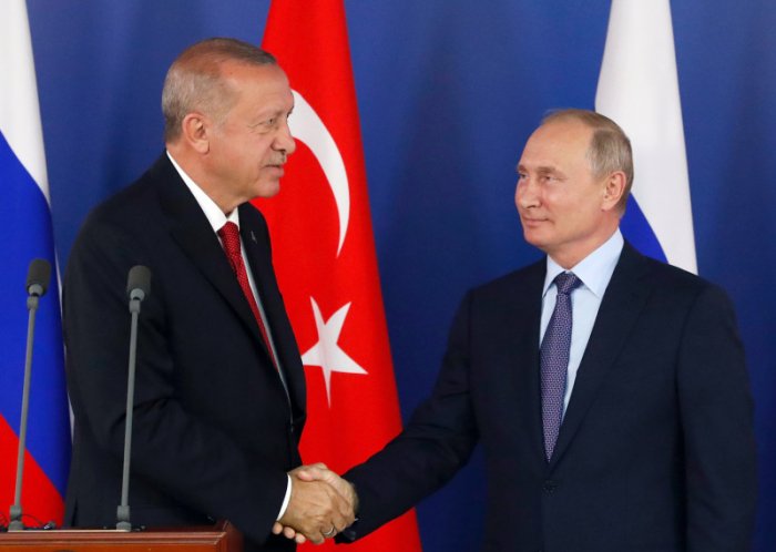   Turkish, Russian presidents discuss possible Syria op.  