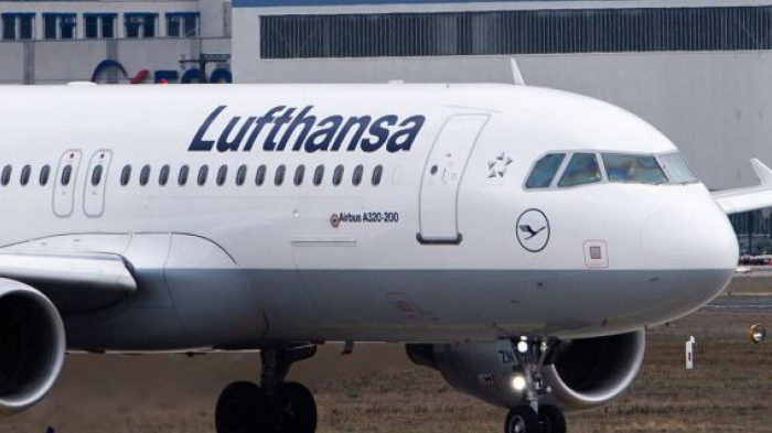  Lufthansa declares Baku “City of Month” 
