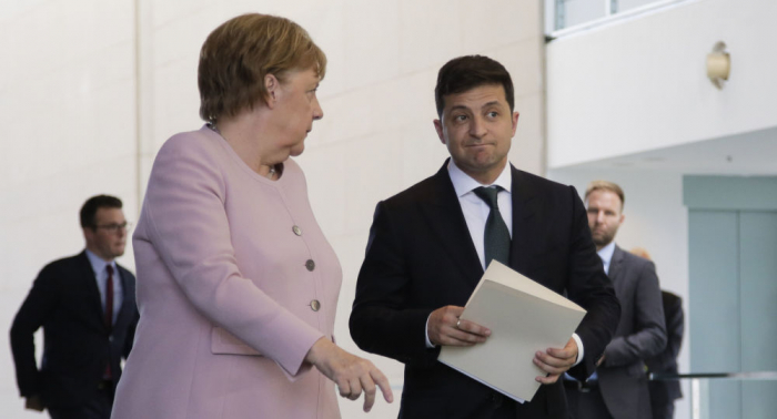  Merkel und Selenski schätzen Möglichkeit von Gipfeltreffen im Normandie-Format ein 