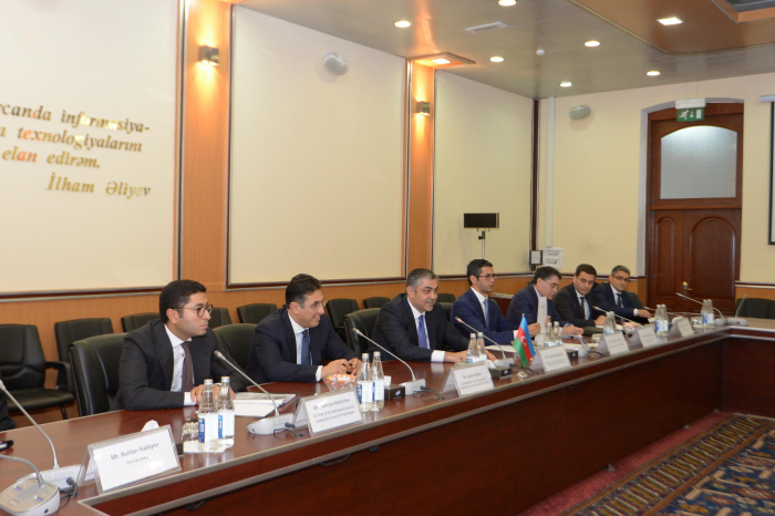   Le ministre azerbaïdjanais de la Communication rencontre une délégation autrichienne  