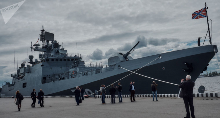 Russisches Kriegsschiff feuert 80 Raketen im Mittelmeer ab
