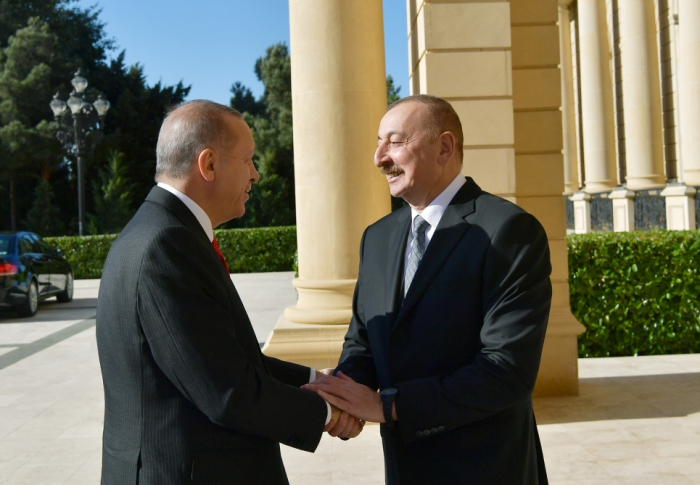   Präsident Ilham Aliyev trifft den türkischen Präsidenten  