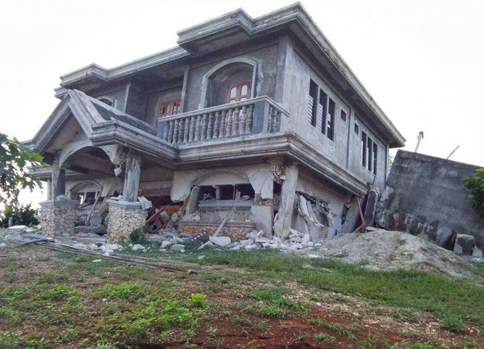 Philippines earthquake: Major 6.4-magnitude quake hits Mindanao island