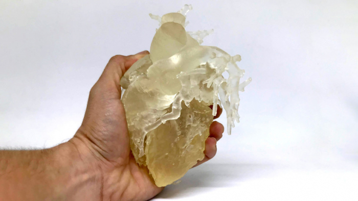 Un ecuatoriano crea biomodelos en 3D de órganos humanos para facilitar las cirugías médicas