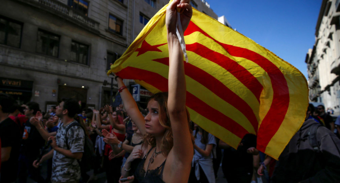    Massenunruhen in Katalonien:   Dutzende Verletzte am dritten Protesttag  