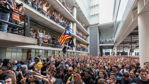  Cinq questions sur les manifestations géantes en Catalogne 