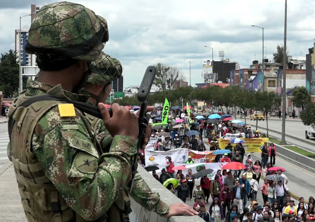   Protestas masivas en Bogotá contra la reforma laboral y las pensiones  