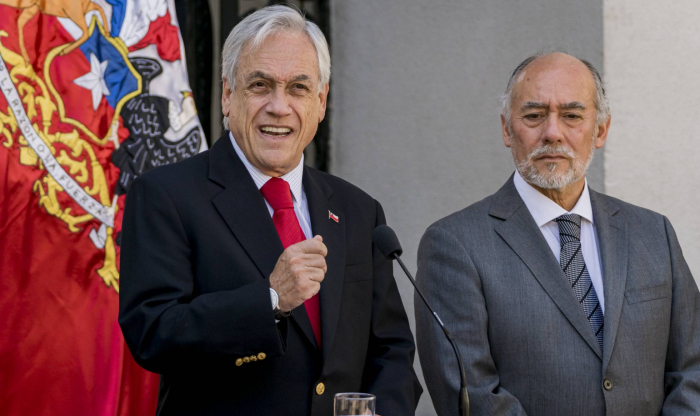   Piñera, tras las protestas que dejaron al menos ocho muertos  : “Estamos en guerra”
