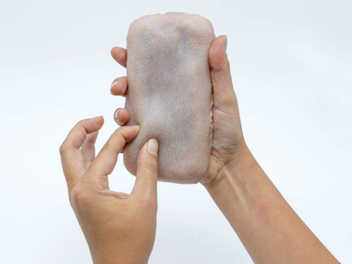 Scientists create ‘artificial skin’ that could make phones ticklish