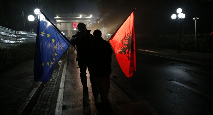 Euro-Balkan – Die EU zerbricht und will doch größer werden