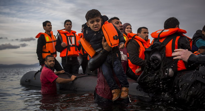 Patrouillenschiff griechischer Küstenwache kracht gegen Boot mit Flüchtlingen – Medien