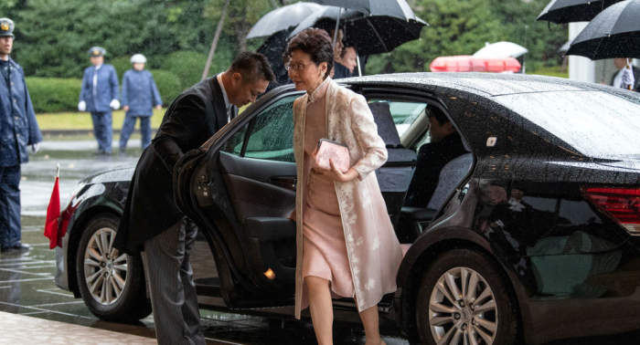 Pekín traza un plan para relevar a la jefa de administración de Hong Kong