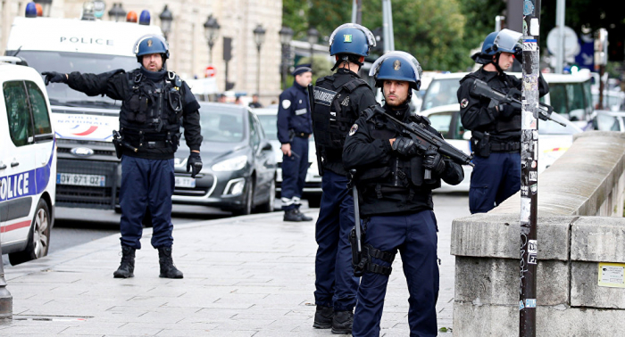 La Policía francesa lleva a cabo una operación contra un hombre que se escondió en un museo