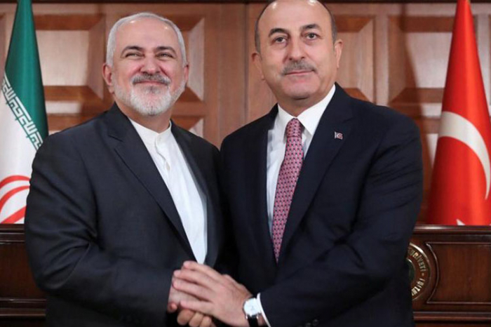   Ministros de Exteriores de Turquía e Irán se reúnen en Bakú  