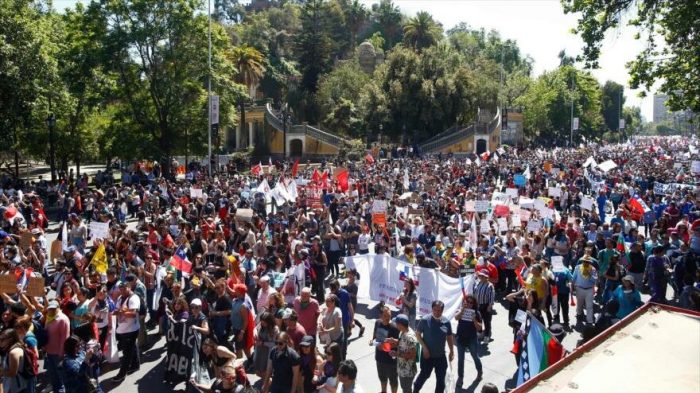 Convocan nuevas marchas en Chile para exigir la renuncia de Piñera