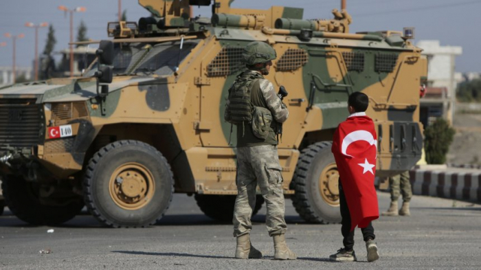   SPD-Fraktionschef stellt Nato-Mitgliedschaft der Türkei infrage  