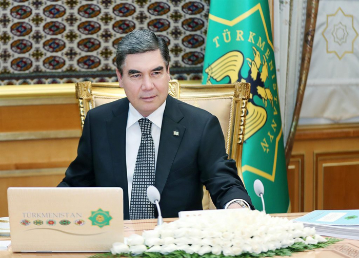   Präsident von Turkmenistan begibt sich zu einem Besuch in Aserbaidschan  