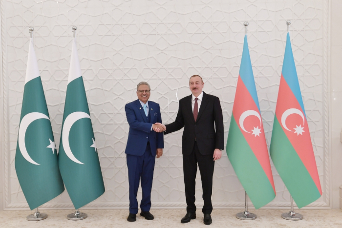   Ilham Aliyev trifft Pakistans Präsident  